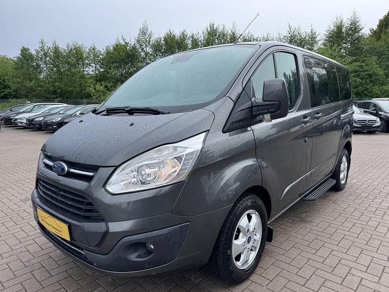 Grau Gebraucht 2016 Ford Transit Custom Titanium Van / Kleinbus | 17.499 € (Superpreis) - Bild 1/4