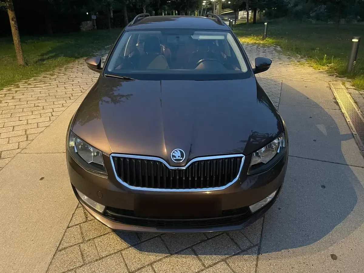 Gebraucht Skoda Octavia 105 PS (77 kW) 2013 Braun Kombi
