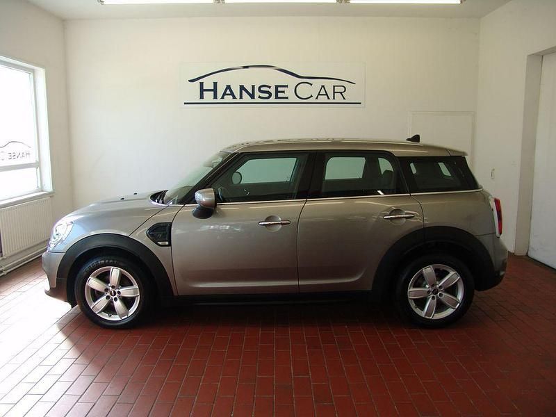Gebraucht Mini One Countryman 102 PS (75 kW) 2020 Melting silver metallic SUV