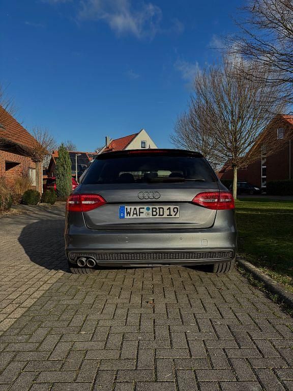 Gebraucht Audi A4 S-Line 190 PS (139 kW) 2015 Grau Kombi