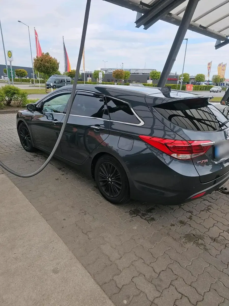 Gebraucht Hyundai i40 141 PS (103 kW) 2017 Limousine