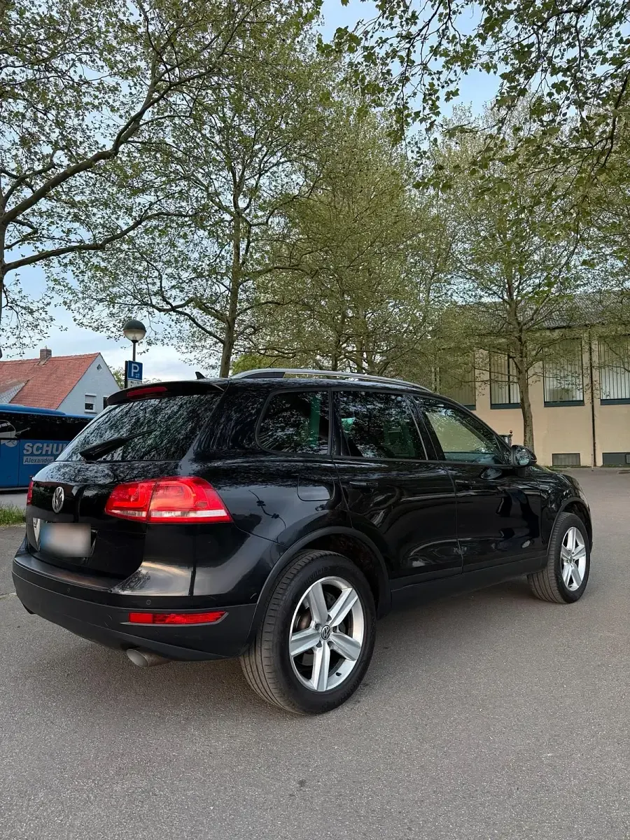 Gebraucht VW Touareg 245 PS (180 kW) 2011 Schwarz SUV