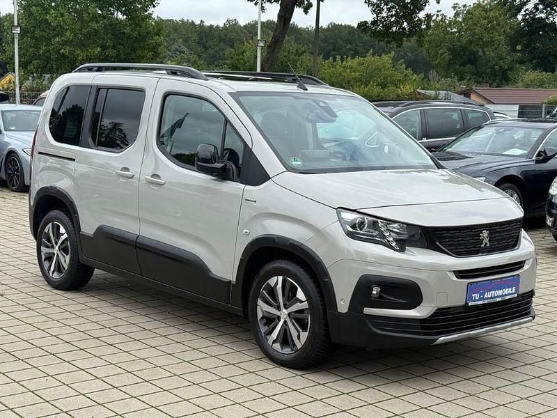 Grau Gebraucht 2019 Peugeot Rifter GT-line Van / Kleinbus | 18.990 € (Fairer Preis) - Bild 1/4