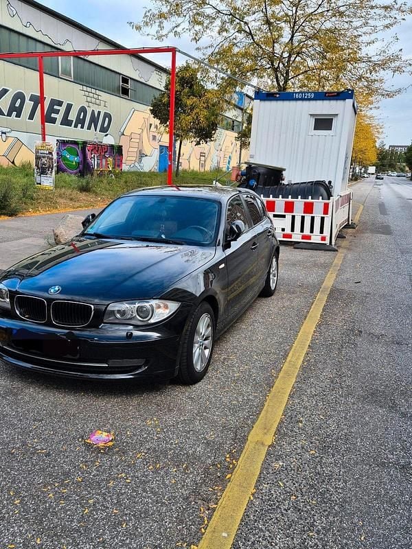 Gebraucht BMW 120 173 PS (127 kW) 2010 Schwarz Kleinwagen
