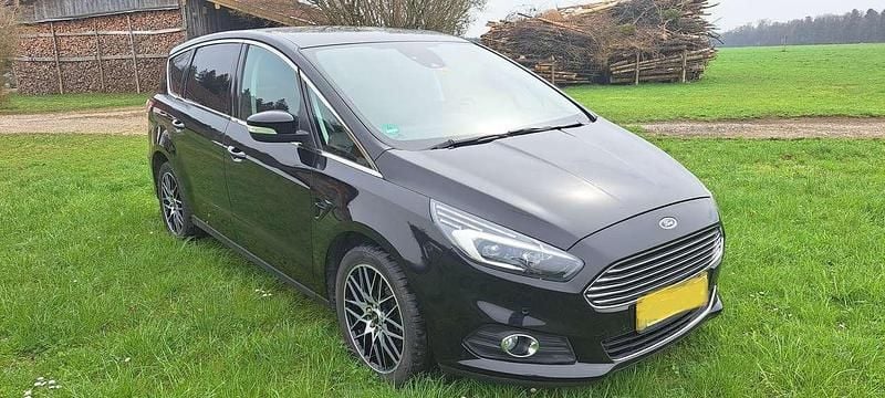 Gebraucht Ford Galaxy Titanium 190 PS (139 kW) 2019 Schwarz Van / Kleinbus