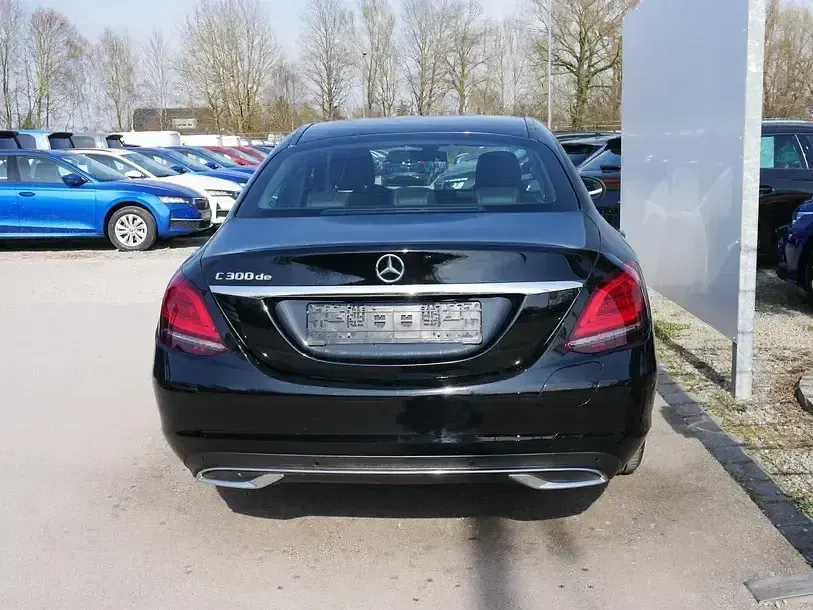 Gebraucht Mercedes C300 Avantgarde 2021 Schwarz Limousine