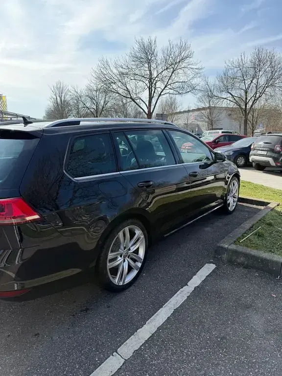 Gebraucht VW Golf VII Highline 140 PS (102 kW) 2014 Schwarz Kombi