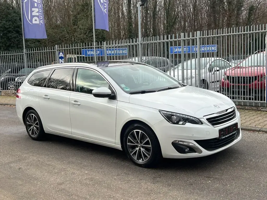 Gebraucht Peugeot 308 SW Allure 156 PS (114 kW) 2015 Weiß Kombi