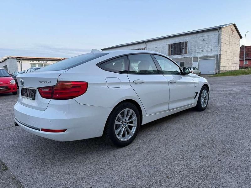 Gebraucht BMW 320 Gran Turismo 184 PS (135 kW) 2014 Alpinweiss iii Kleinwagen