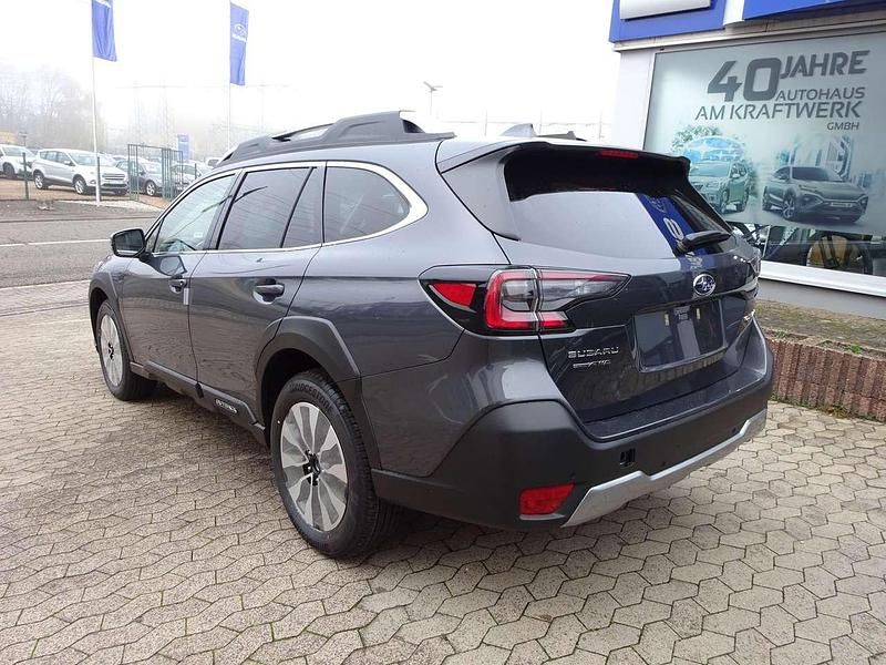 Neu Subaru Outback Platinum 169 PS (124 kW) 2025 Magnetite gray Kombi