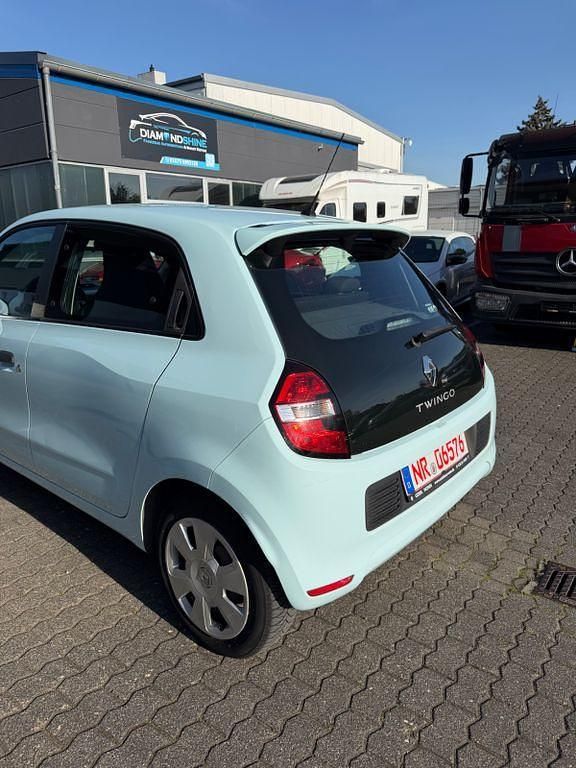Second-hand Renault Twingo Expression 71 CP (52 kW) 2014 Hatchback