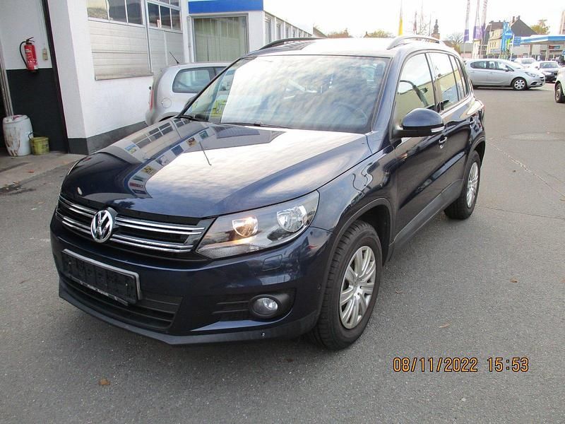 Blau Gebraucht 2012 VW Tiguan Trendline SUV | 13.650 € (Teuer) - Bild 1/4
