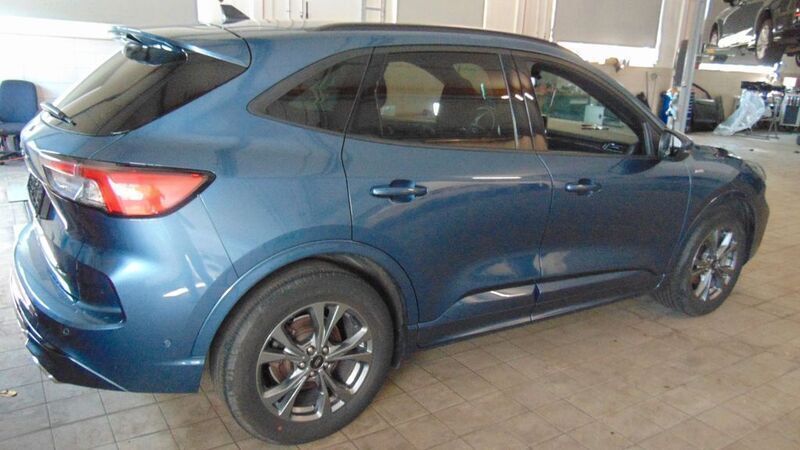 Gebraucht Ford Kuga ST-Line 150 PS (110 kW) 2023 Blau SUV