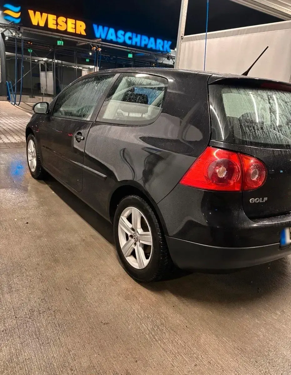 Gebraucht VW Golf V 102 PS (75 kW) 2006 Schwarz Kleinwagen