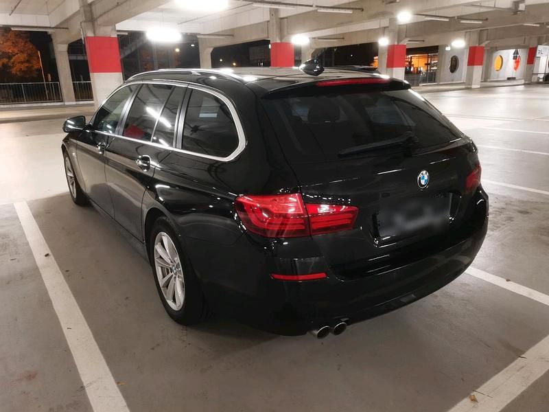 Gebraucht BMW 520 190 PS (139 kW) 2017 Schwarz Kombi
