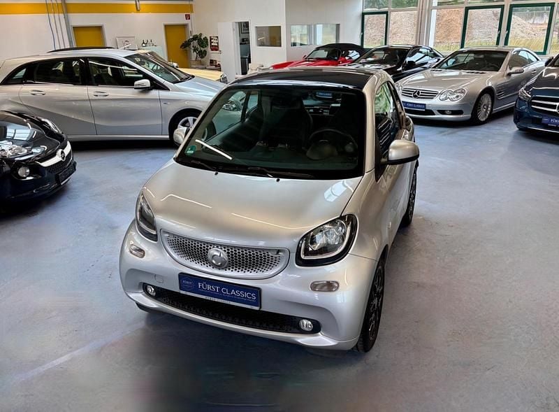 Silber Gebraucht 2014 Smart ForTwo Coupé Prime Coupé | 12.200 € - Bild 1/4
