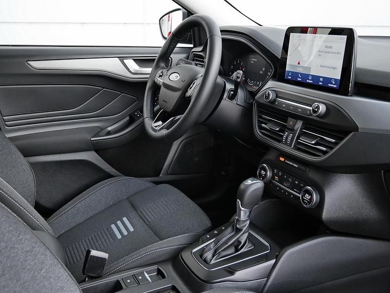 Gebraucht Ford Focus Active 155 PS (114 kW) 2022 Schwarz Kombi