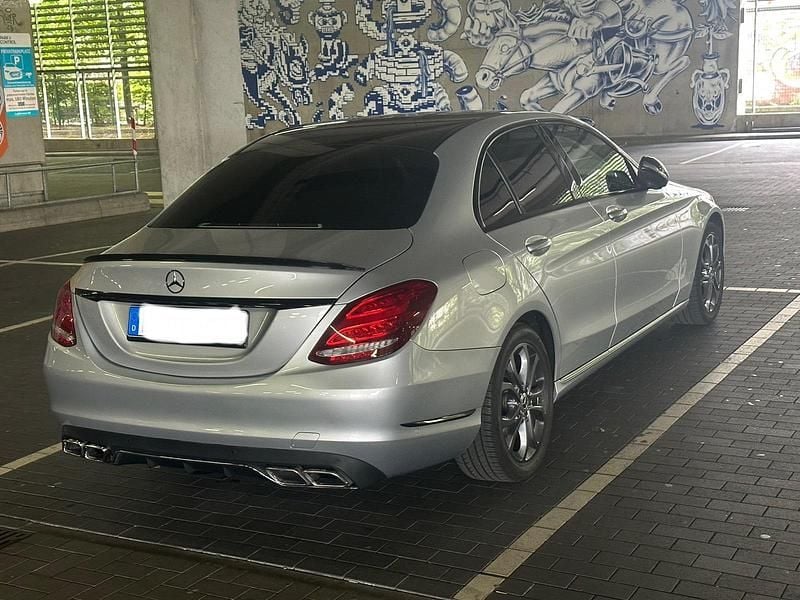 Silber Gebraucht 2014 Mercedes C220 AMG Limousine | 17.800 € (Fairer Preis) - Bild 1/4