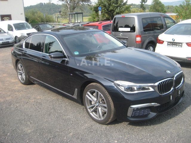 Schwarz Gebraucht 2019 BMW 730 M Sport Limousine | 27.550 € - Bild 1/4