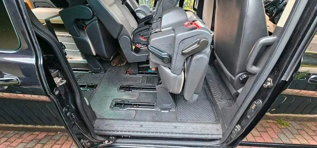 Gebraucht Ford Tourneo 155 PS (114 kW) 2014 Schwarz Van / Kleinbus