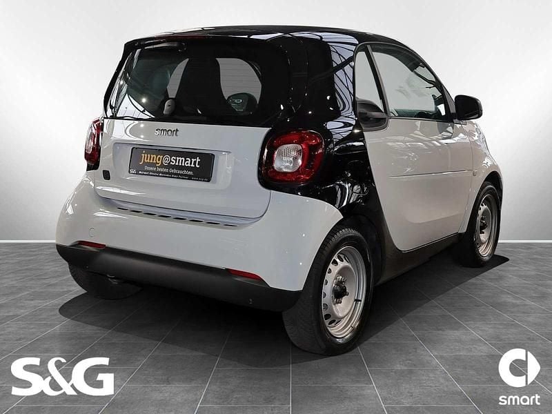 Gebraucht Smart ForTwo Coupé 60 kW (82 PS) 2022 Bodypanels in white Kleinwagen
