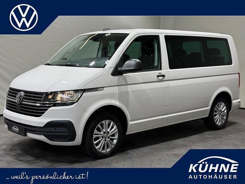 Weiß, Gebraucht 2020 VW Multivan Trendline Van | 41.550 € (Fairer Preis) - Bild 1/4