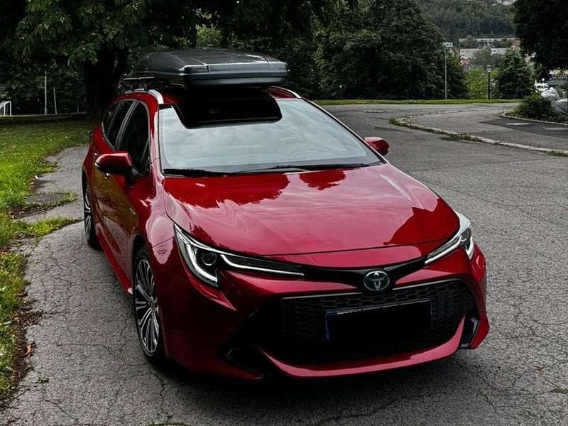 Rot Gebraucht 2020 Toyota Corolla Active Kombi | 21.380 € (Etwas zu teuer) - Bild 1/4