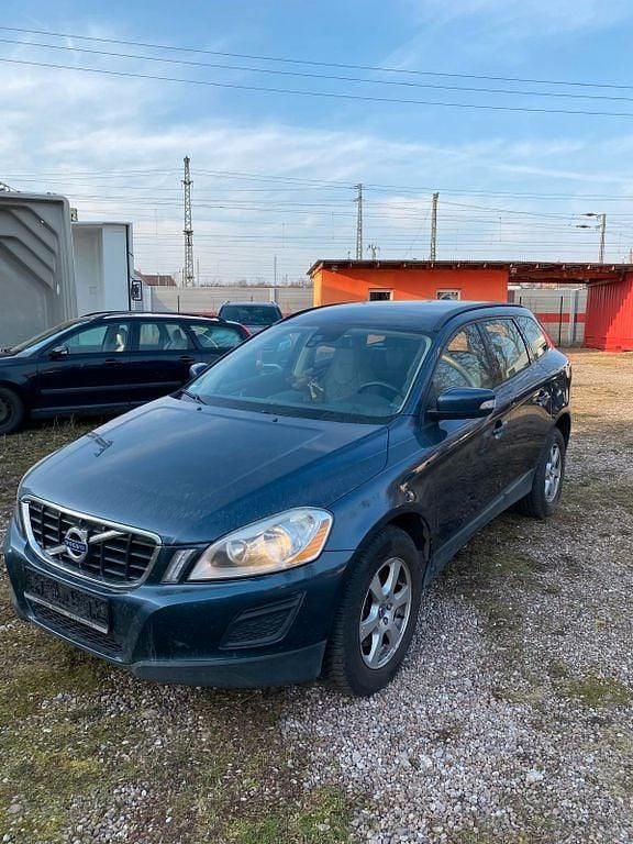 Gebraucht Volvo XC60 Kinetic 163 PS (119 kW) 2011 Blau SUV