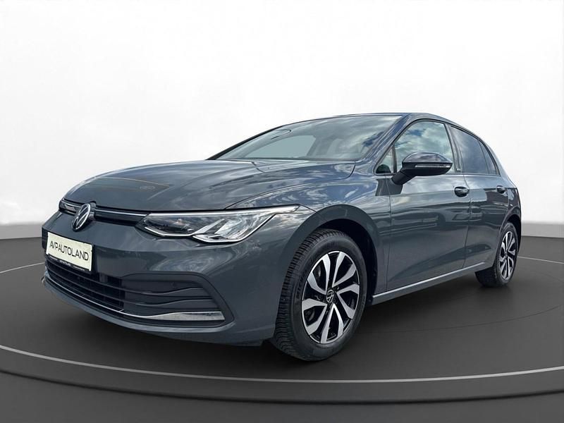 Gebraucht VW Golf VIII Active 150 PS (110 kW) 2021 Delfingrau Kleinwagen