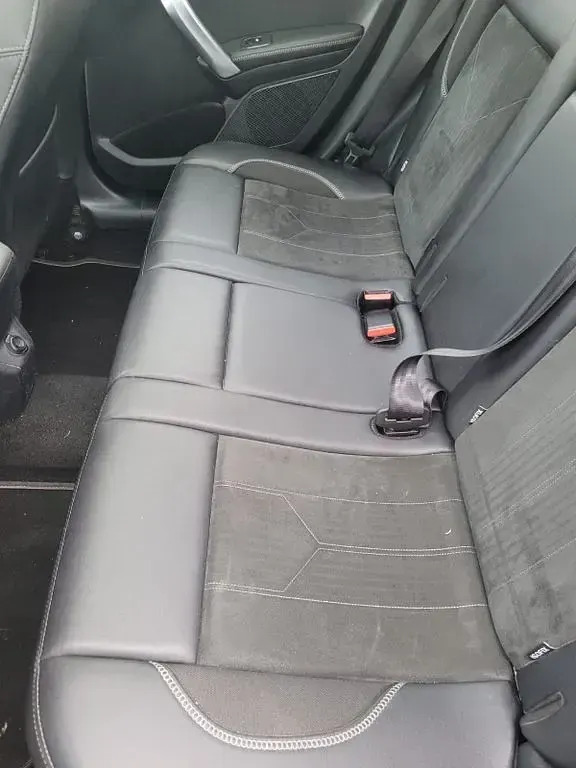 Second-hand Peugeot 2008 Active 110 CP (80 kW) 2016 Albastru SUV