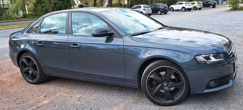 Gebraucht Audi A4 Attraction 160 PS (117 kW) 2008 Grau Limousine