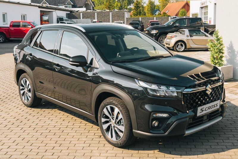 Schwarz Neu 2024 Suzuki SX4 S-Cross Comfort+ SUV | 29.870 € (Fairer Preis) - Bild 1/4
