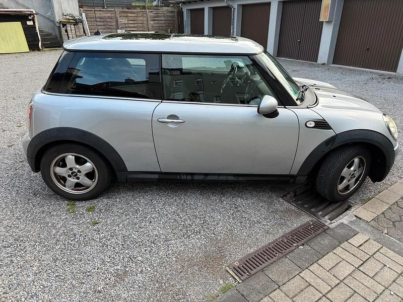 Silber Gebraucht 2010 Mini Cooper Kleinwagen | 4.500 € (Fairer Preis) - Bild 1/4