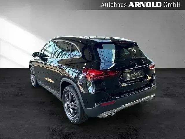 Gebraucht Mercedes GLA200 Progressive 163 PS (119 kW) 2024 Schwarz kosmosschwarz metallic SUV