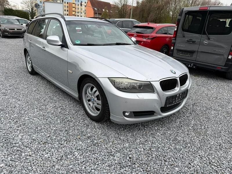 Gebraucht BMW 318 143 PS (105 kW) 2010 Silber Kombi