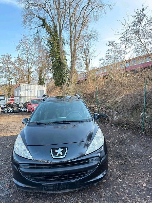 Gebraucht Peugeot 207 95 PS (69 kW) 2008 Schwarz Kombi