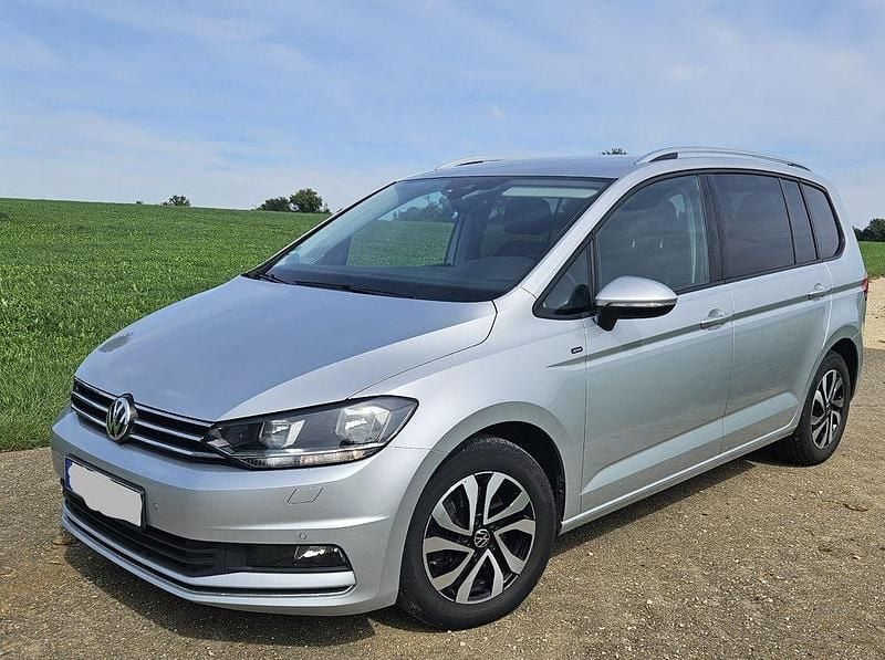 Silber Gebraucht 2019 VW Touran Join Van / Kleinbus | 19.300 € (Superpreis) - Bild 1/4