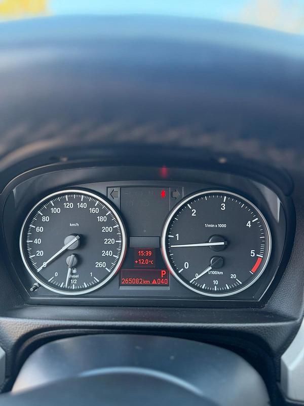 Gebraucht BMW 320 184 PS (135 kW) 2010 Silber Kombi