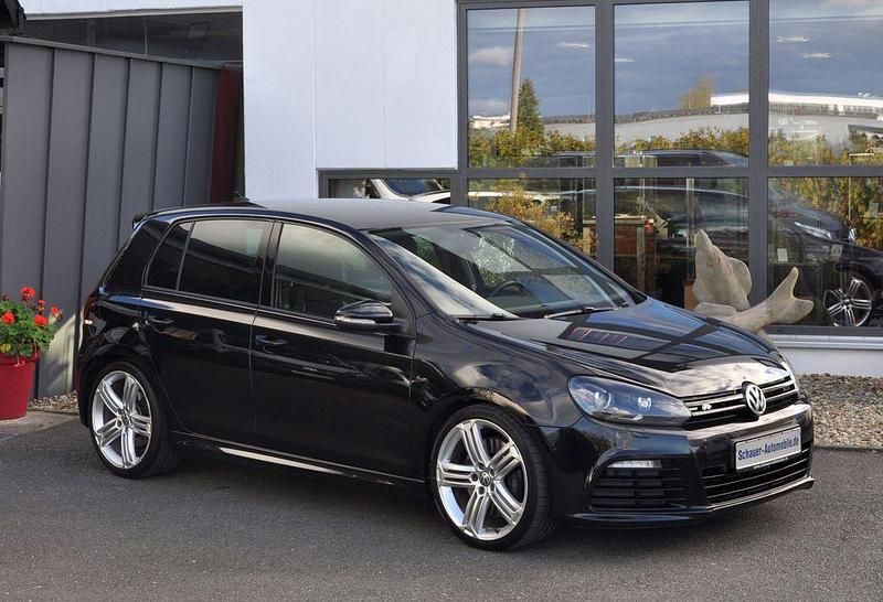 Schwarz Gebraucht 2011 VW Golf VI R Limousine | 12.900 € (Teuer) - Bild 1/4