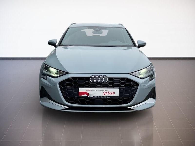 Gebraucht Audi A3 Advanced Plus 150 PS (110 kW) 2024 Pfeilgrau perleffekt Limousine