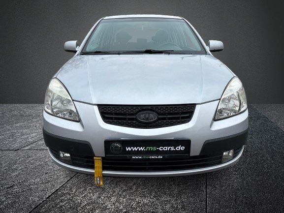 Gebraucht Kia Rio EX 97 PS (71 kW) 2005 Silber Limousine