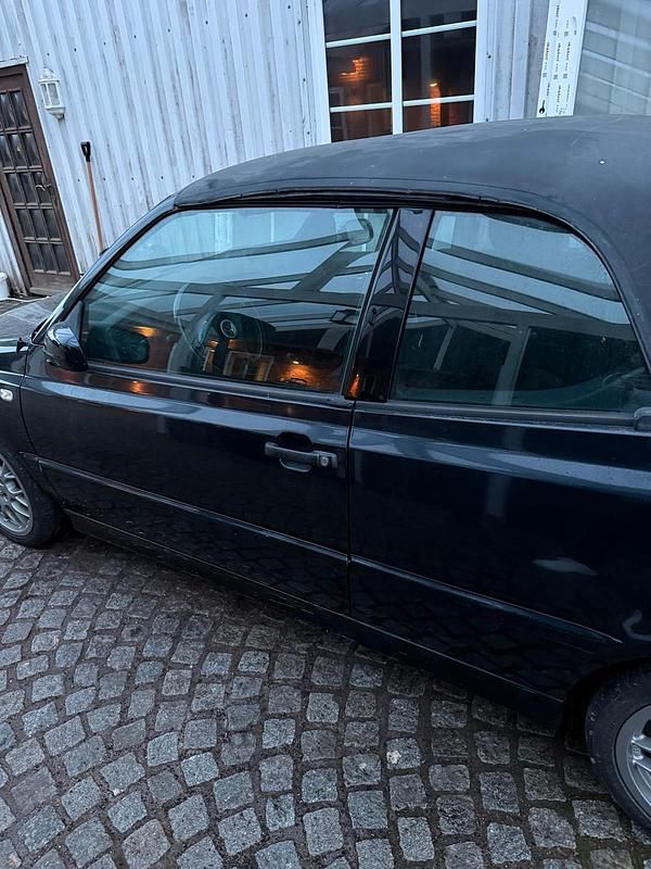 Gebraucht VW Golf Cabriolet 75 PS (55 kW) 2000 Blau Cabrio