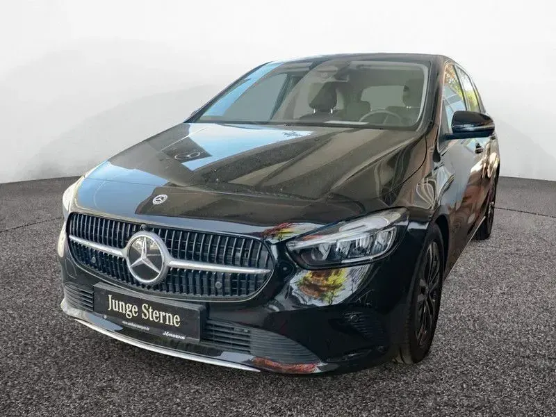 Gebraucht Mercedes B200 Progressive 150 PS (110 kW) 2025 Schwarz nachtschwarz Van / Kleinbus
