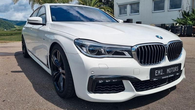 Gebraucht BMW 750 M Performance 449 PS (330 kW) 2017 Weiß Limousine