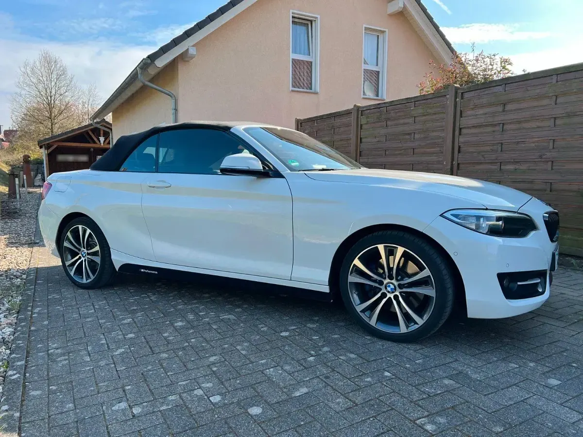 Gebraucht BMW 228 Luxury Line 245 PS (180 kW) 2015 Weiß Cabrio