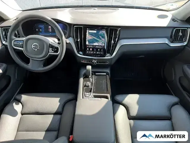 Gebraucht Volvo V60 Plus 398 PS (292 kW) 2025 Denim blue Kombi