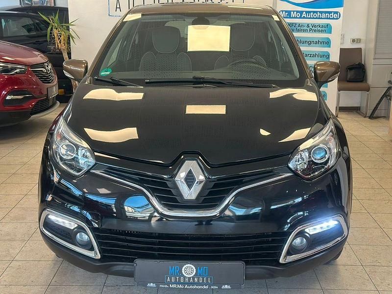 Second-hand Renault Captur Elysee 110 CP (80 kW) 2015 Negru SUV