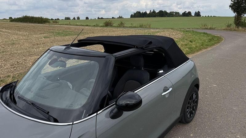 Używany Mini Cooper 136 KM (100 kW) 2019 Szary Hatchback