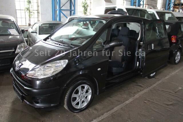 Gebraucht Peugeot 1007 Filou 73 PS (53 kW) 2006 Schwarz metallic Van / Kleinbus