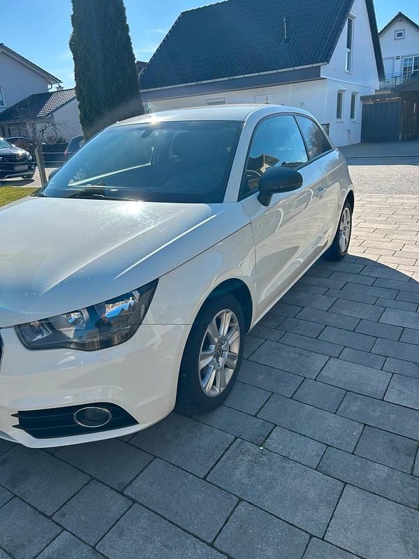 Gebraucht Audi A1 86 PS (63 kW) 2012 Weiß Kleinwagen